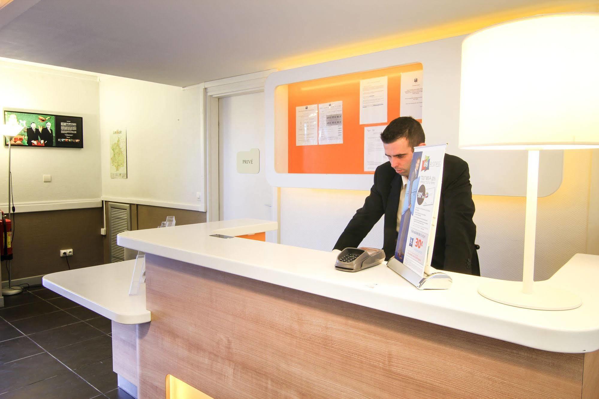 Ibis Budget Шатодён Экстерьер фото