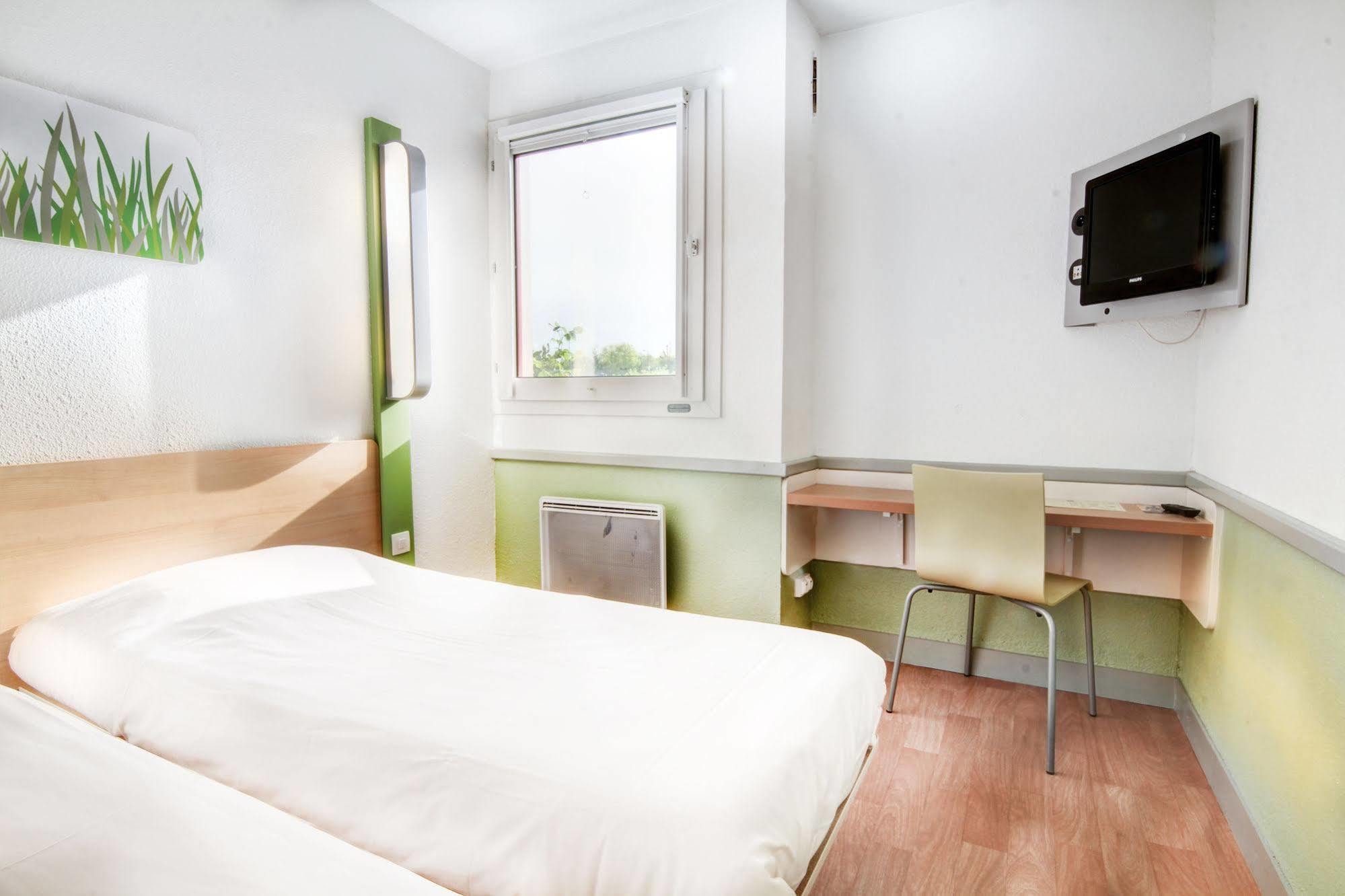 Ibis Budget Шатодён Экстерьер фото